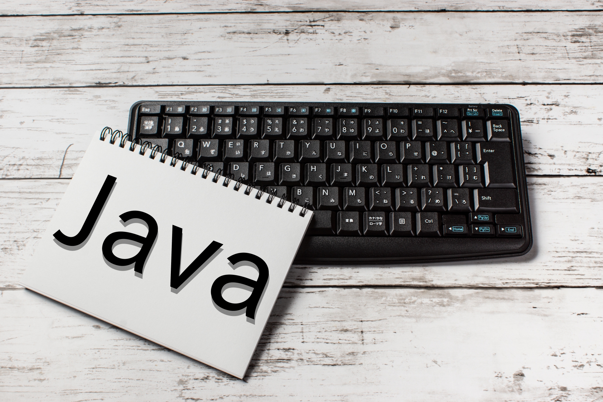 Javaに特化しているITスクールで受講したい！と思っていませんか？ウズウズカレッジ Javaコースなら、名前の通りプログラミング言語のJavaに特化しているスクールであること以外にも、サブスクでの利用なので、おすすめですよ。